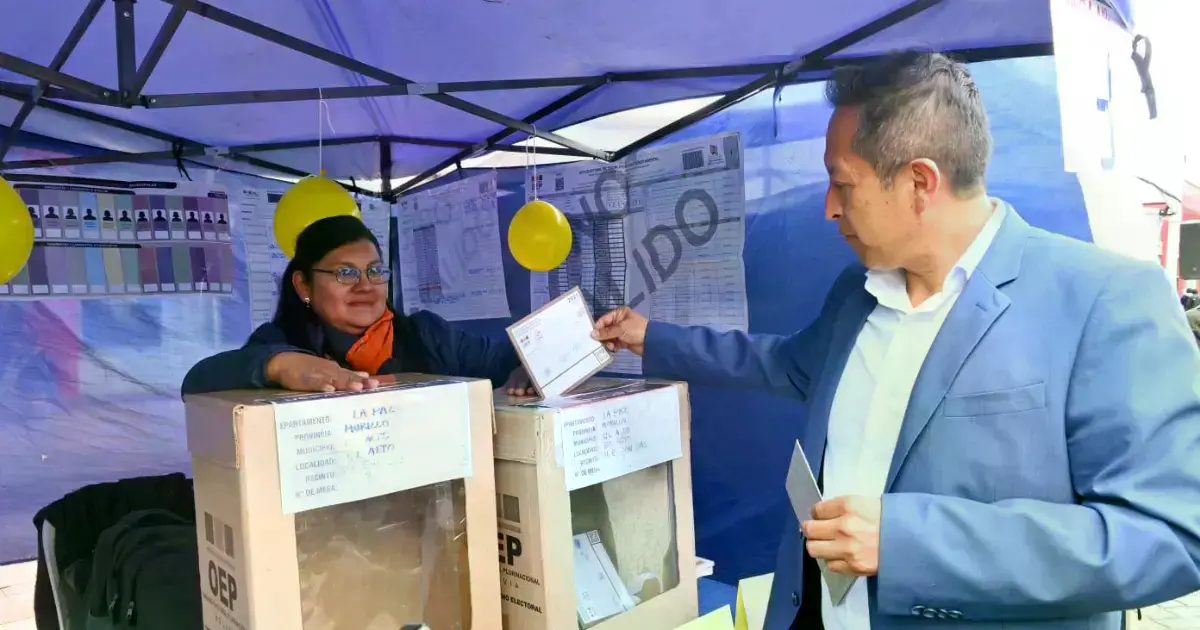 Un simulacro de votación en las elecciones subnacionales.