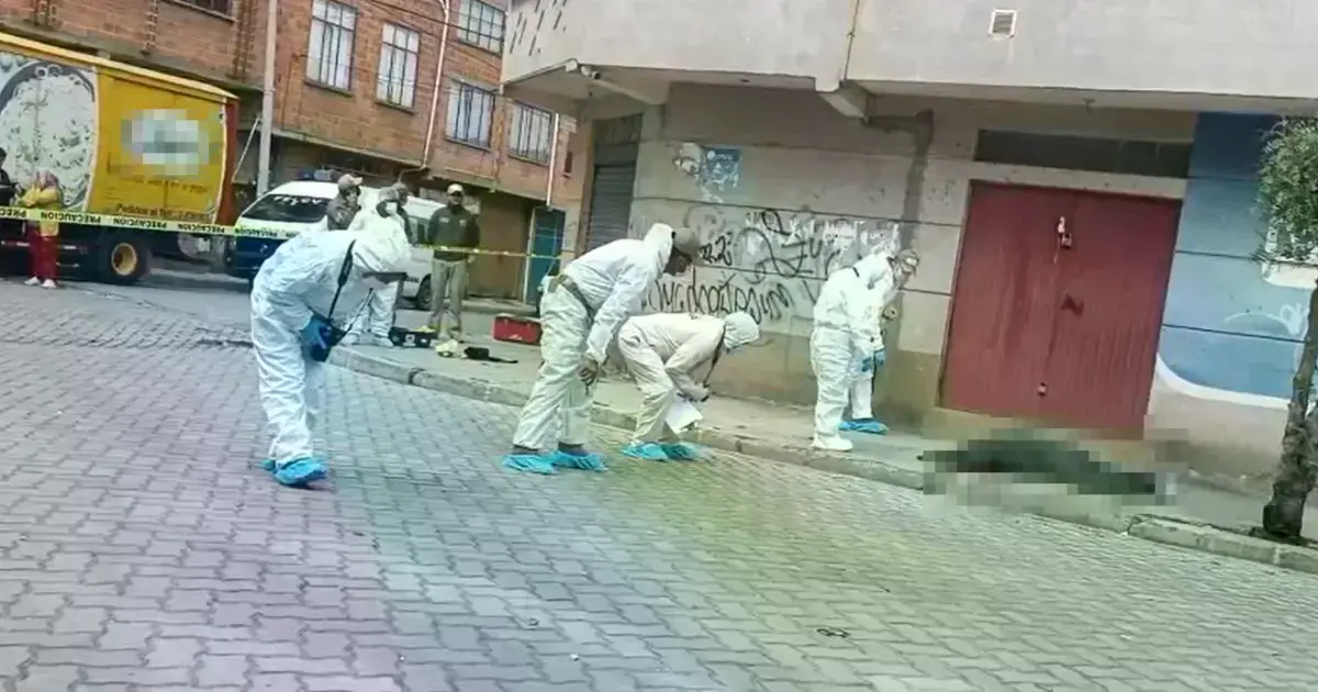 La víctima fue encontrada en plena vía pública