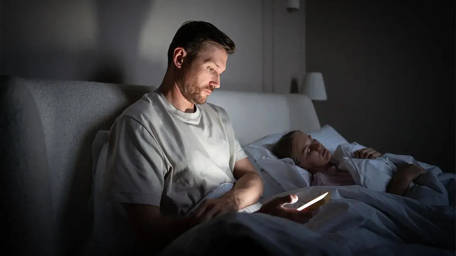 Las aplicaciones de sueño aumentan la ansiedad en personas con insomnio, según un estudio