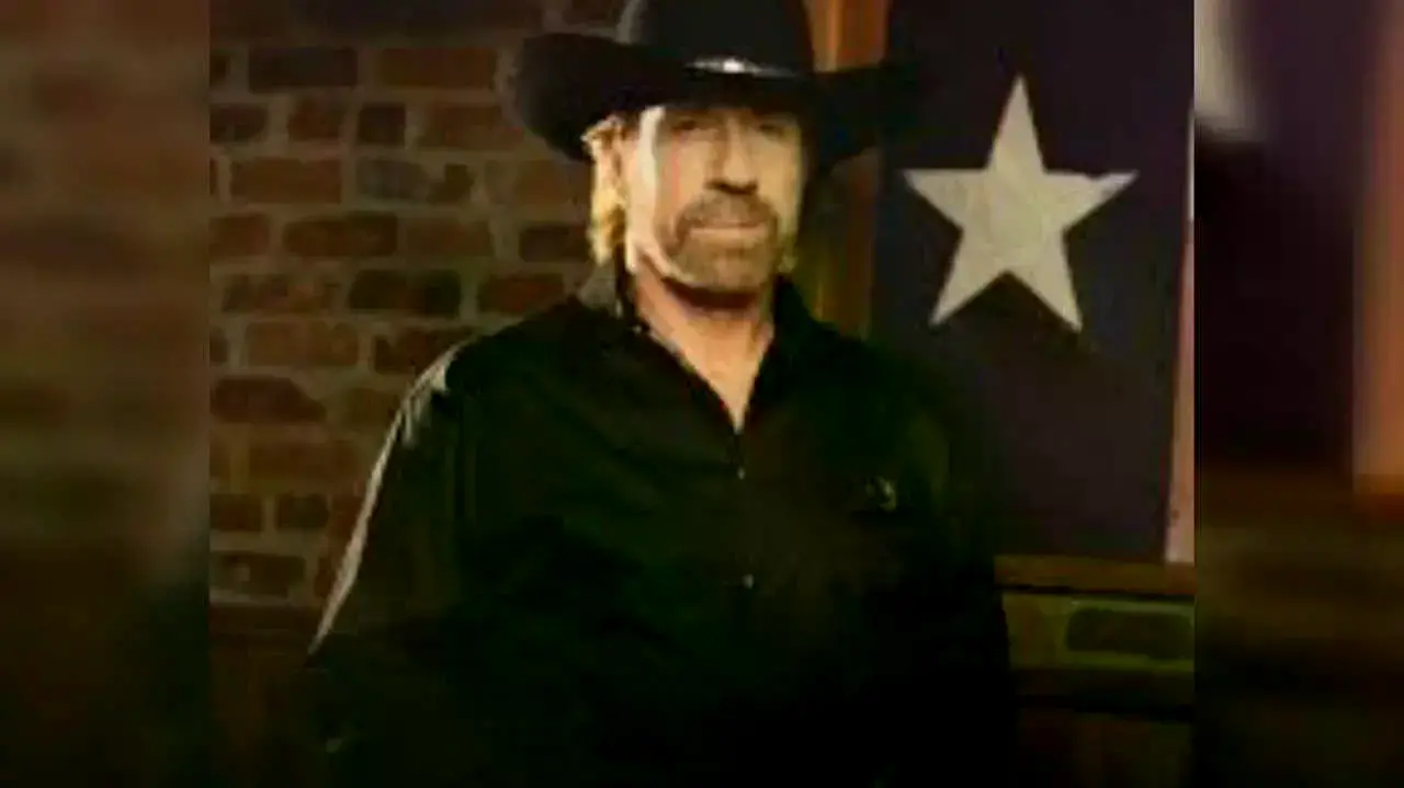Chuck Norris, leyenda del cine de acción.