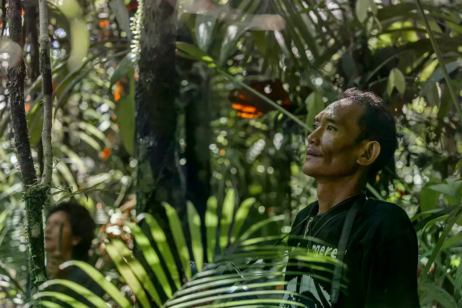 Indígena en Filipinas involucrado en la conservación de cocodrilos.