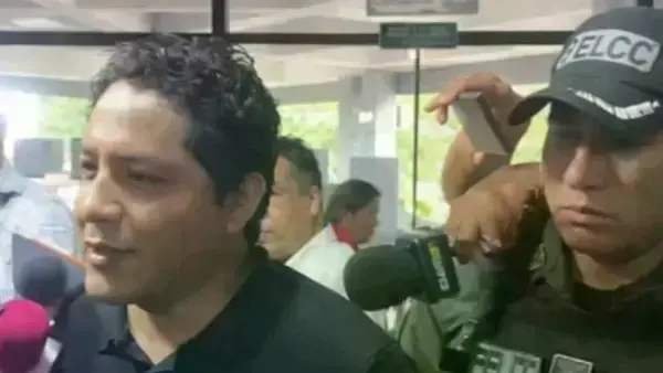 Marcelo Arce Mosqueira sale de la audiencia de medidas cautelares.