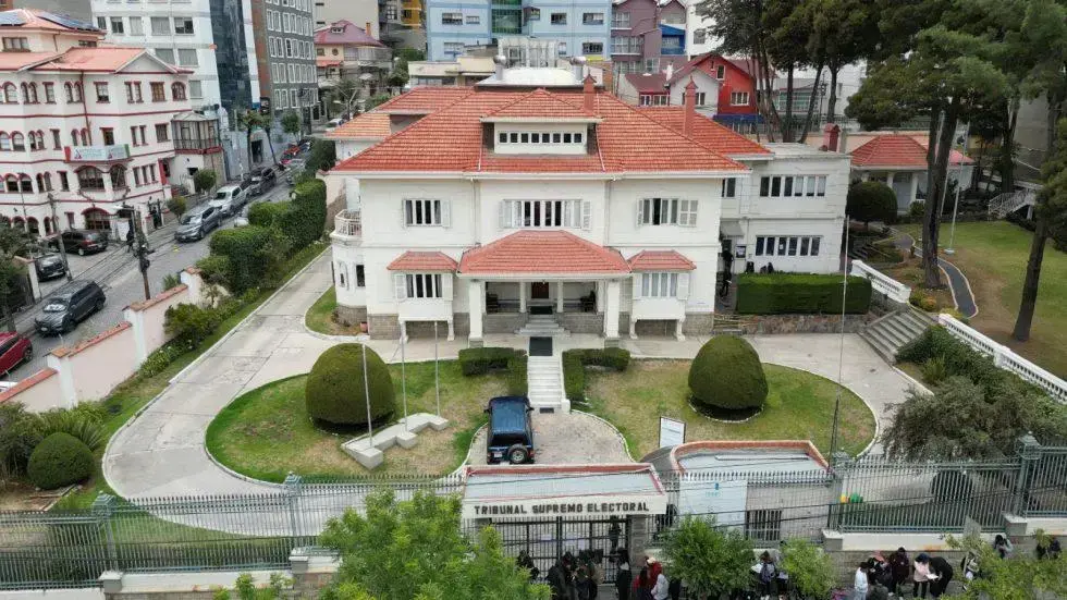 Instalaciones del TSE en La Paz.
