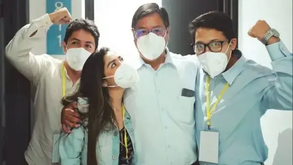 Expresidente Luis Arce con sus hijos.