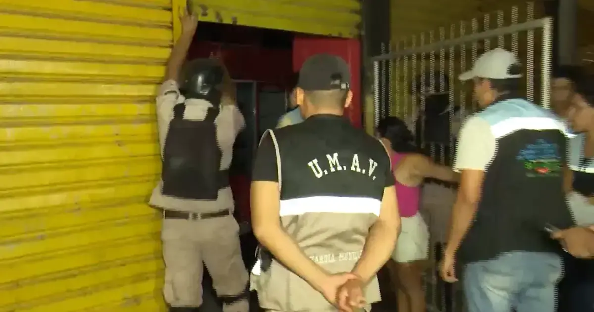 Personal municipal intervino varios locales