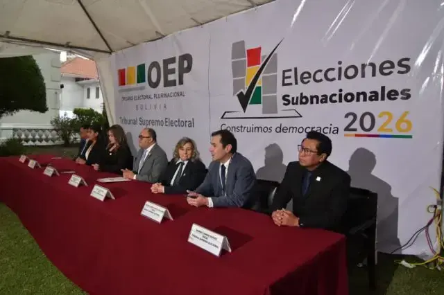 El acto inaugural de las elecciones subnacionales en La Paz.