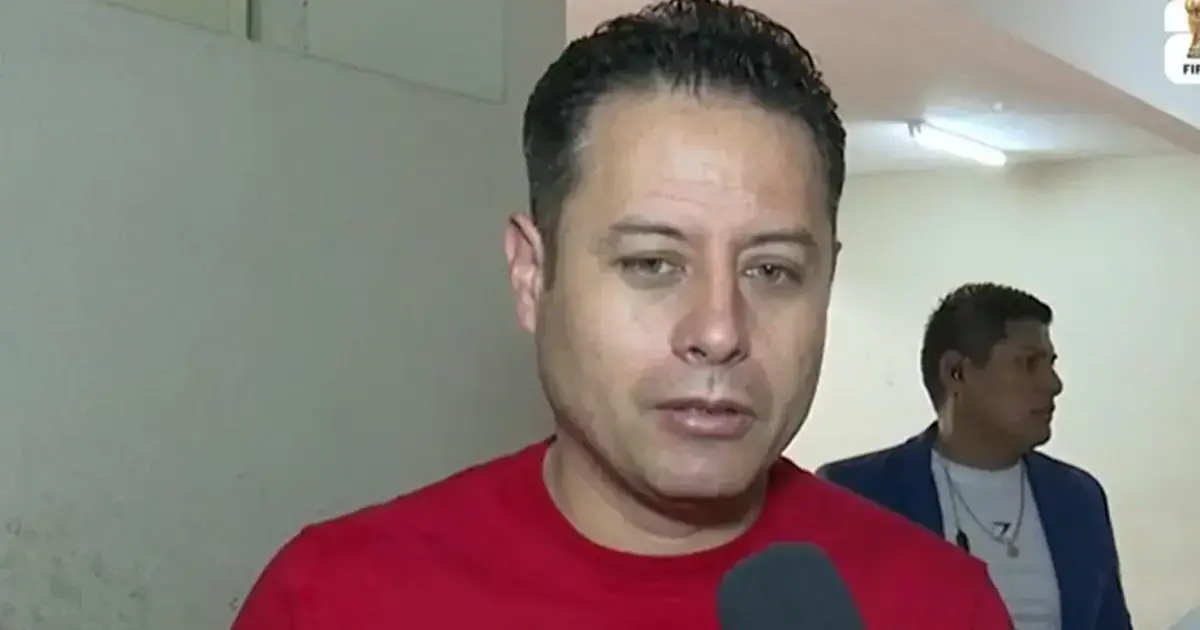 El vicepresidente Edmand Lara ejerciendo su voto.