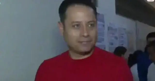 Lara emitió su voto en Santa Cruz.