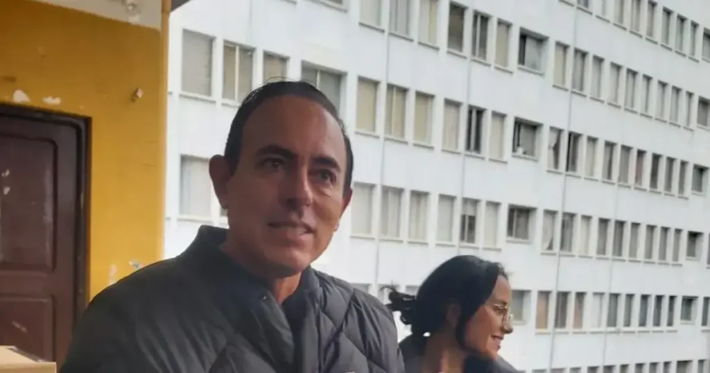 Dockweiler tras emitir su voto