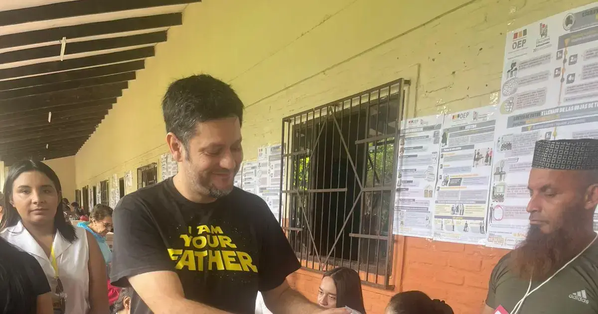 Federico Morón votando en las elecciones.