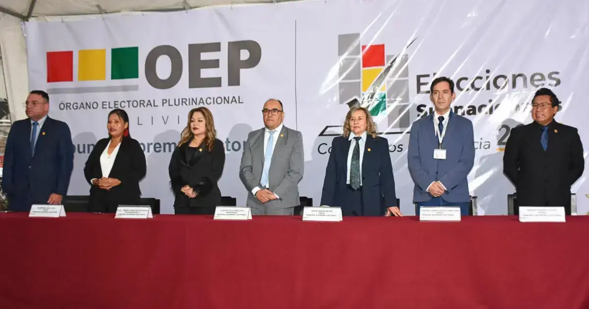 Los vocales del TSE en la inauguración de las elecciones subnacionales de 2026.