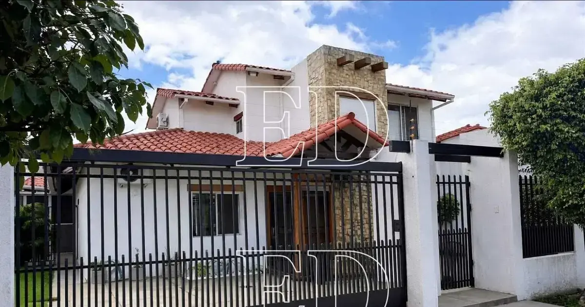 La vivienda donde fueron enmanillados los agentes de la Felcn.