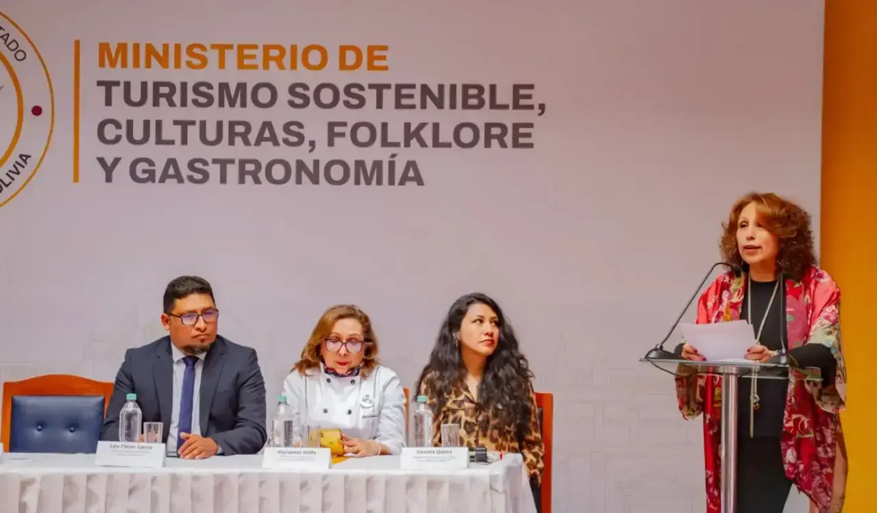 La ministra de Turismo, Cynthia Yañez, en el lanzamiento de las actividades de Semana Santa.