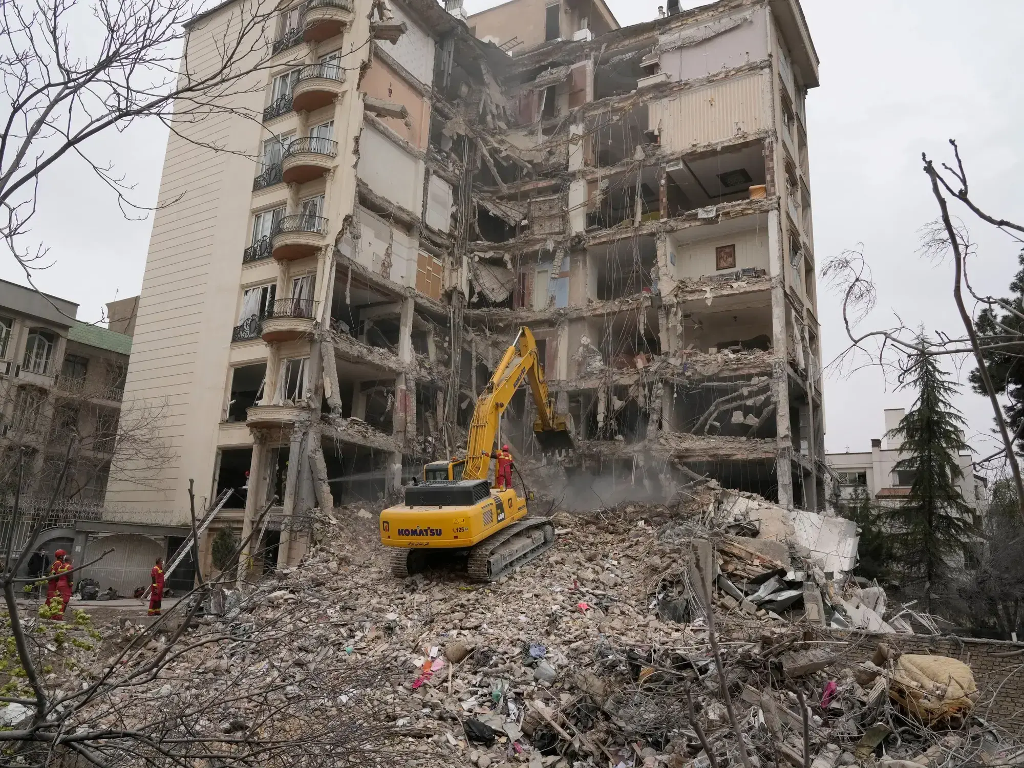 Una zona residencial en Teherán golpeada por los misiles de Israel y EE.UU.