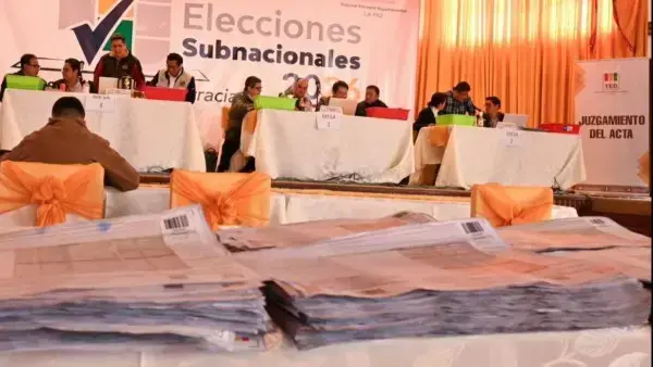 Centro de cómputo del Tribunal Electoral Departamental de La Paz.