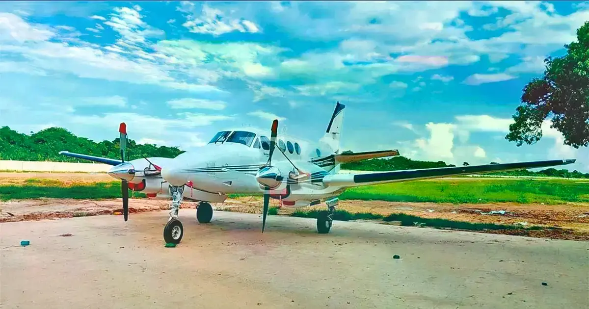 Avión Beechcraft de clase ejecutia utilizado por Sebastián Marset para viajes regionales.