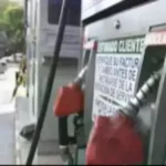 Analista advierte que nueva subida de gasolina en Bolivia sería «extremadamente difícil de manejar»
