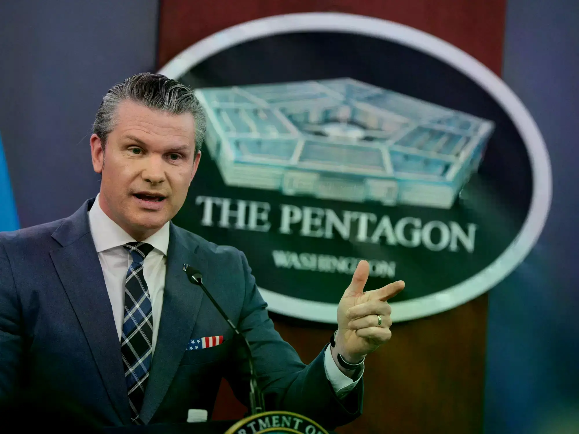 El secretario de Defensa Pete Hegseth durante un acto en una base militar.