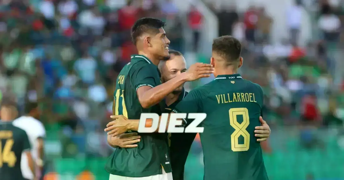 Jugadores de la Verde celebrando uno de los goles ante Trinidad y Tobago en el Tahuichi.