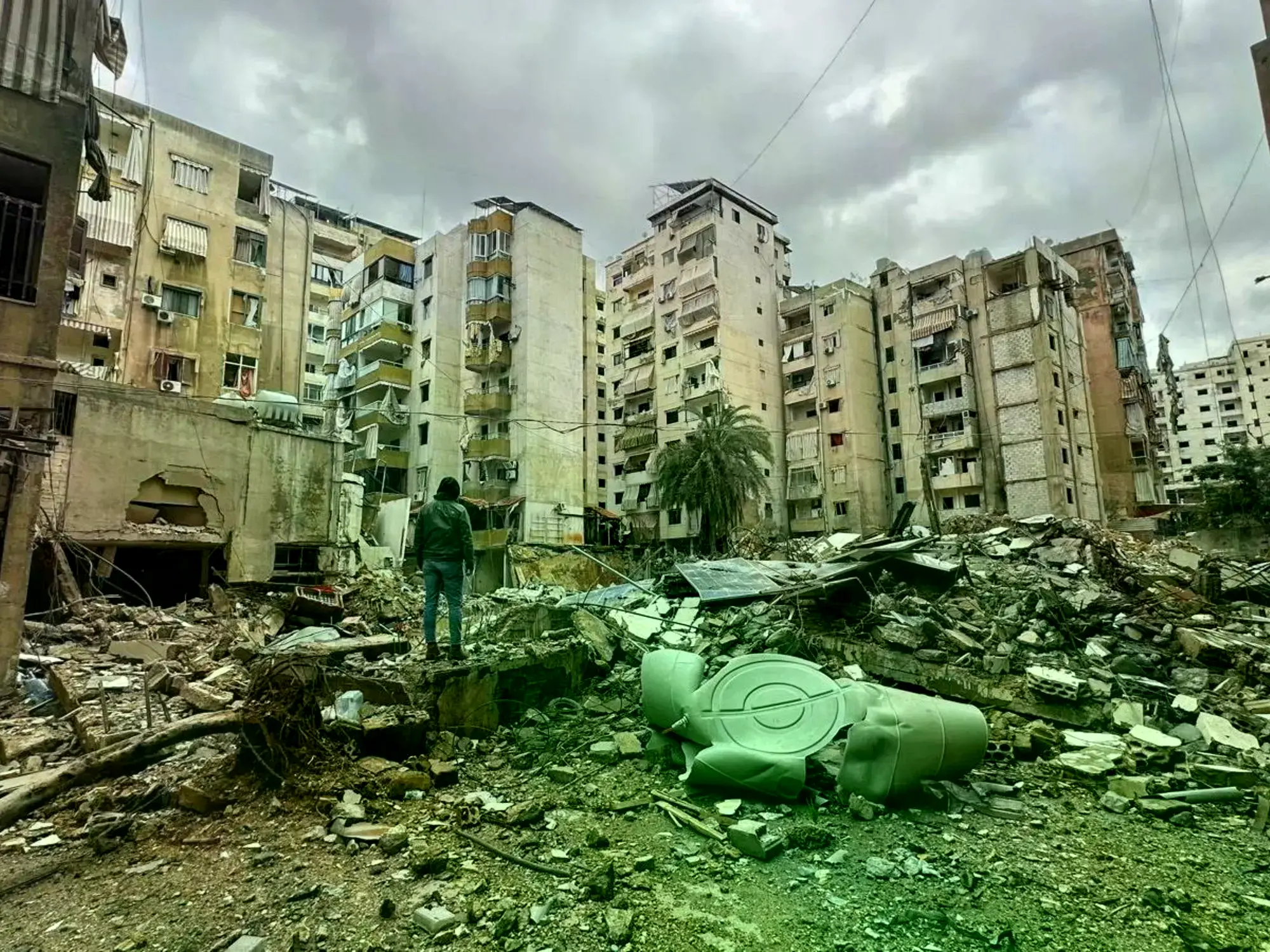 Así quedó parte de un barrio en las afueras de Beirut, capital del Líbano, tras los bombardeos de las fuerzas de Estados Unid