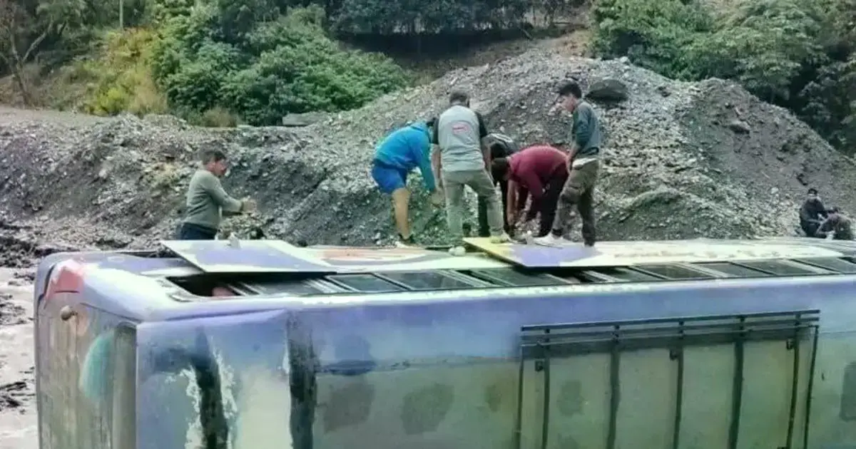 Este bus sufrió un accidente de tránsito