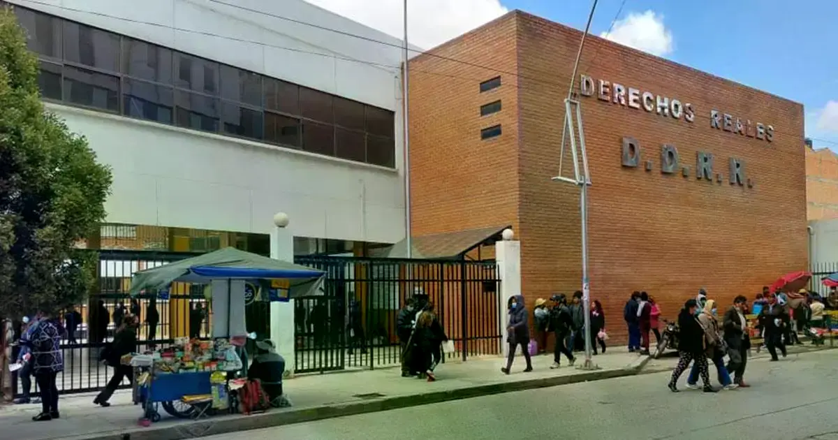 Instalaciones de Derechos Reales en El Alto.