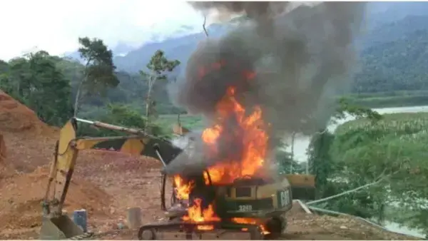 El operativo militar destruyó maquinaria que utilizaban para la minería ilegal.