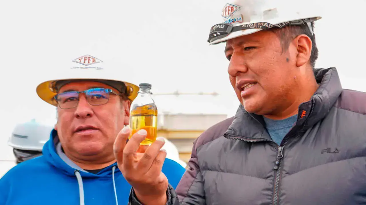 Santos Escalante y Limber Tancara en la inspección.