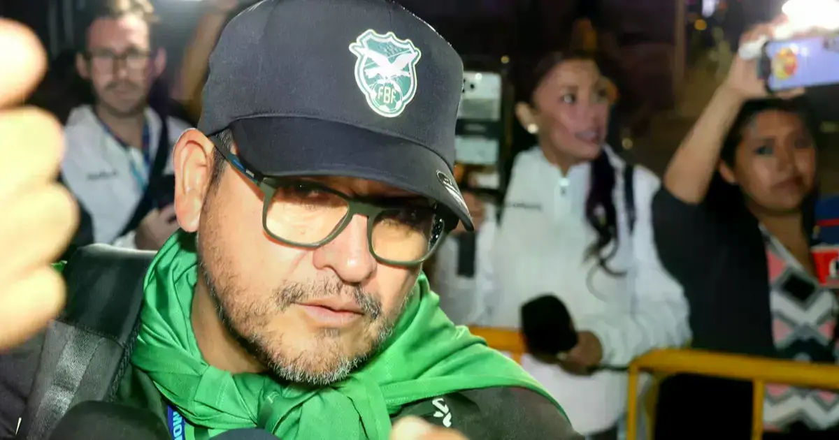 Óscar Villegas, DT de la selección boliviana.