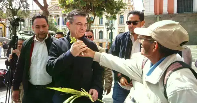 El presidente después de la misa de Domingo de Ramos.