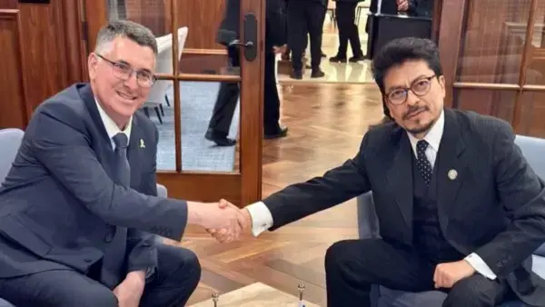 El canciller de Bolivia, Fernando Aramayo, y el ministro de Relaciones Exteriores de Israel, Gideon Sa'ar, anunciaron el rest