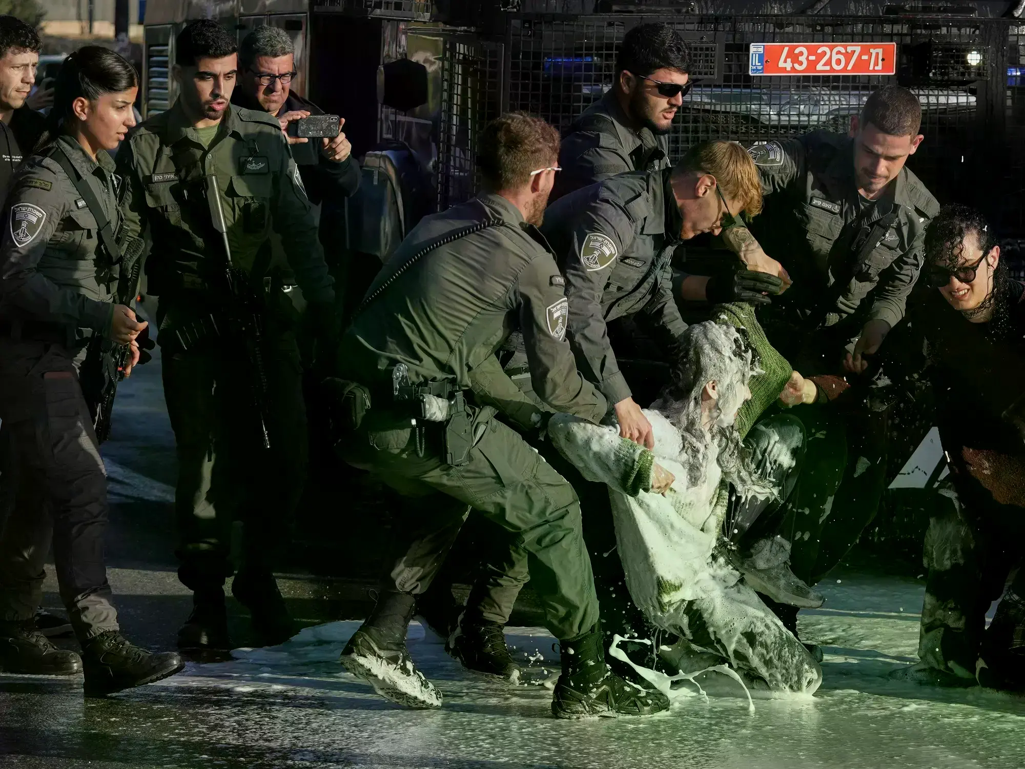 Manifestaciones en Jerusalén contra la decisión de imponer la pena de muerte a palestinos.
