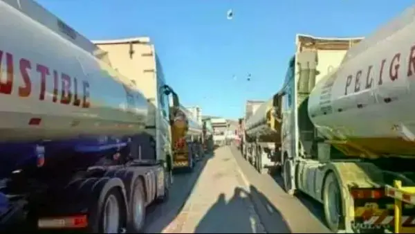 Imagen referencial de una cisterna de combustible.