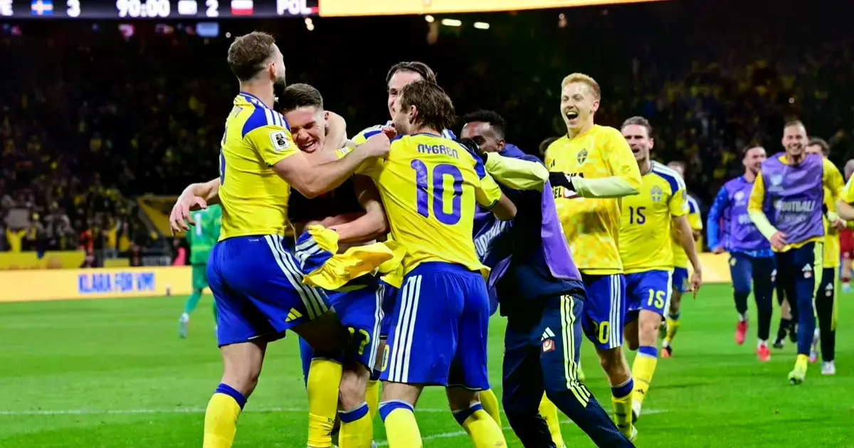 Jugadores de Suecia celebrando la clasificación al Mundial 2026.