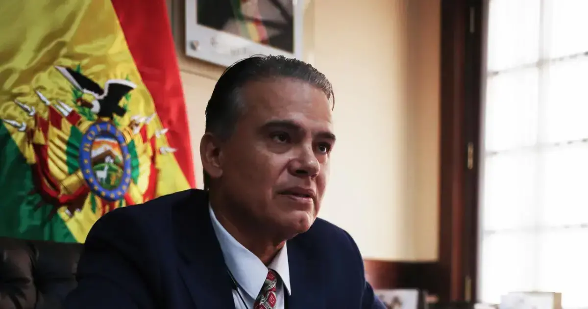 El zar antidroga de Bolivia, Ernesto Justiniano, durante una entrevista