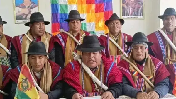 Dirigentes de la Federación Tupac Katari.