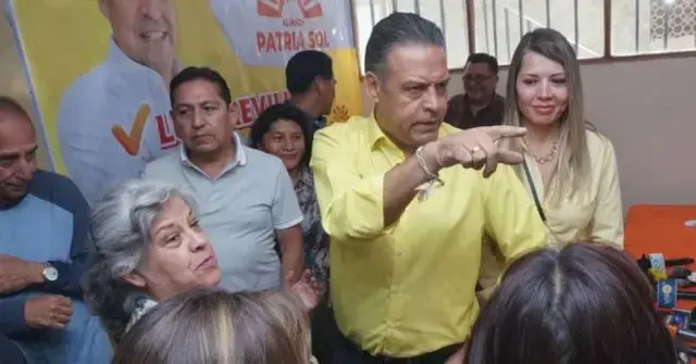 Conferencia de prensa de Luis Revilla