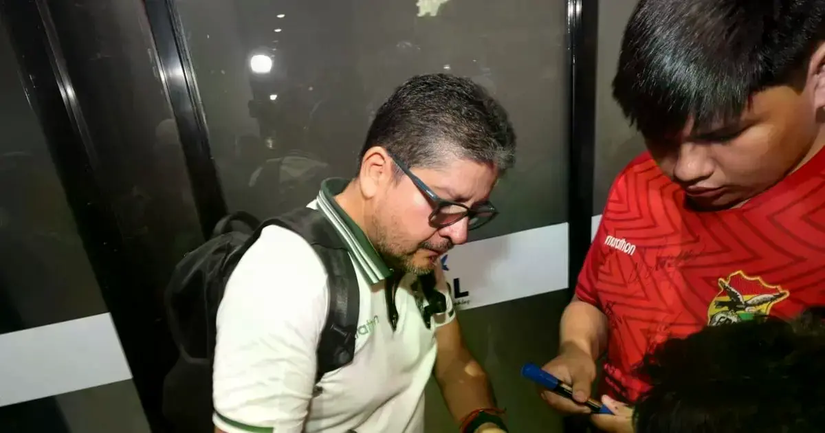 Los hinchas de la Verde expresaron su cariño al director técnico de la selección nacional.