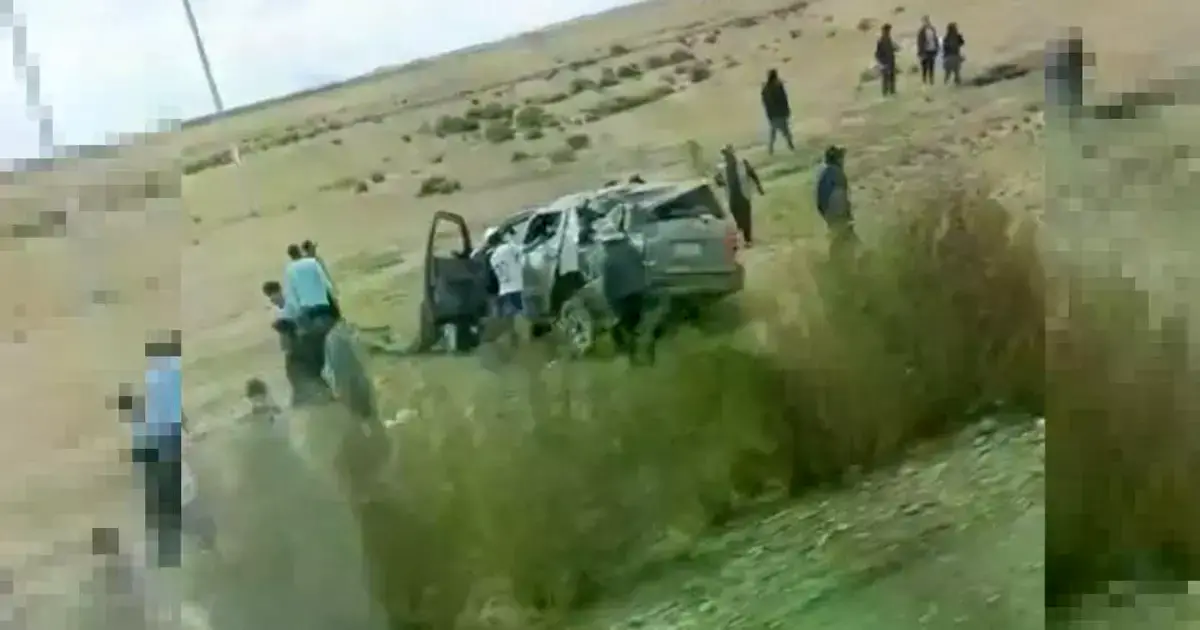 El vehículo quedó con serios daños materiales producto del accidente.