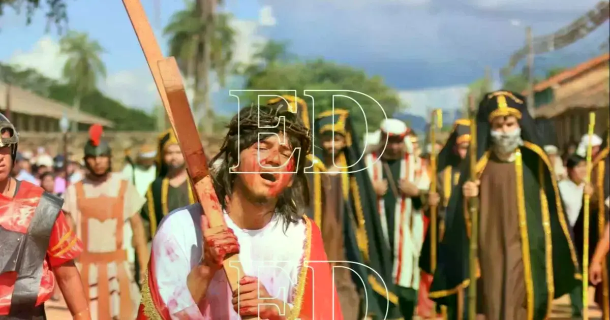 Representación del viacrucis viviente en San Javier.