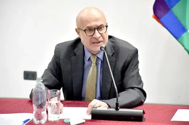 Ministro José Luis Lupo durante la conferencia de prensa.