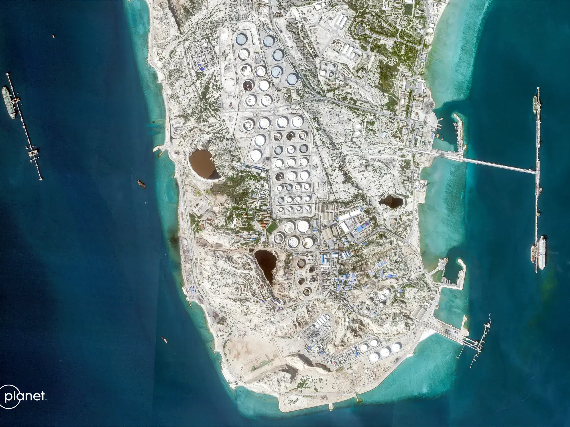 Vista satelital de la isla de Kharg.