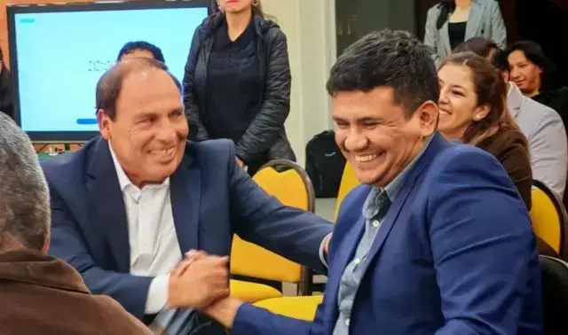 Franz García (i) y Luis Ayllón van a la segunda vuelta en Chuquisaca.