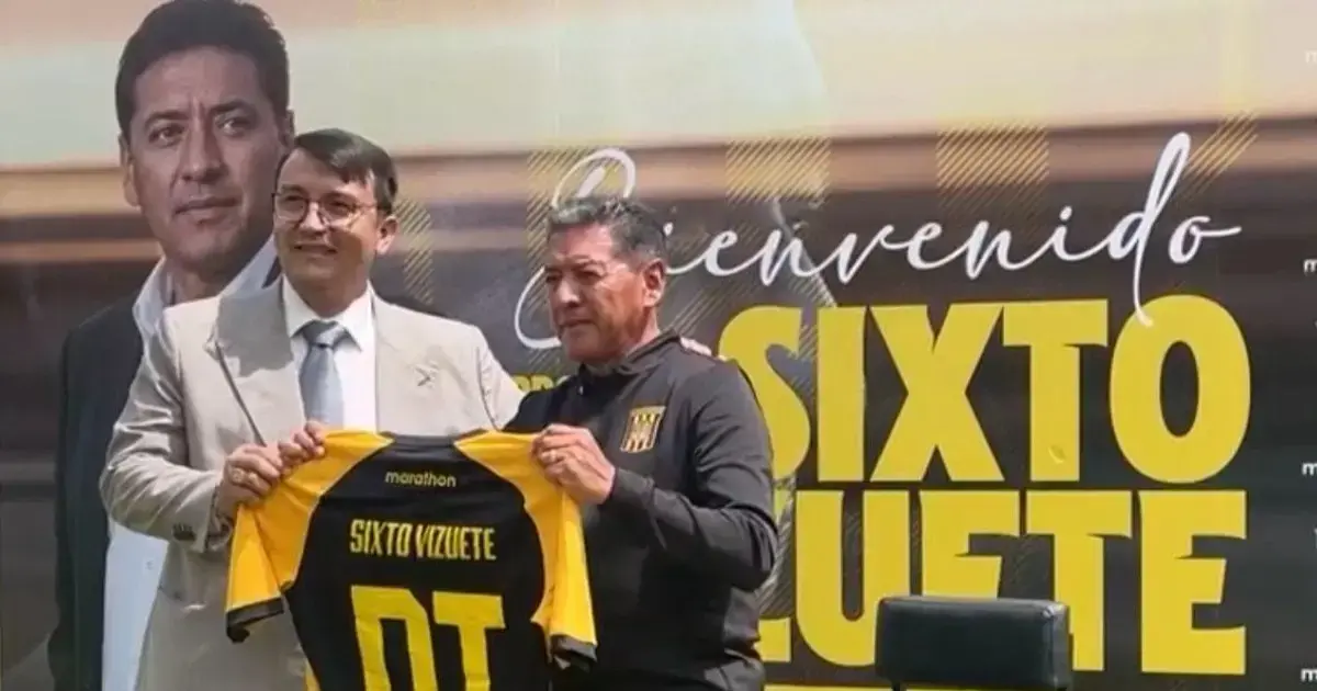Sixto Vizuete fue presentado este martes en The Strongest por el presidente del club, Daniel Terrazas.