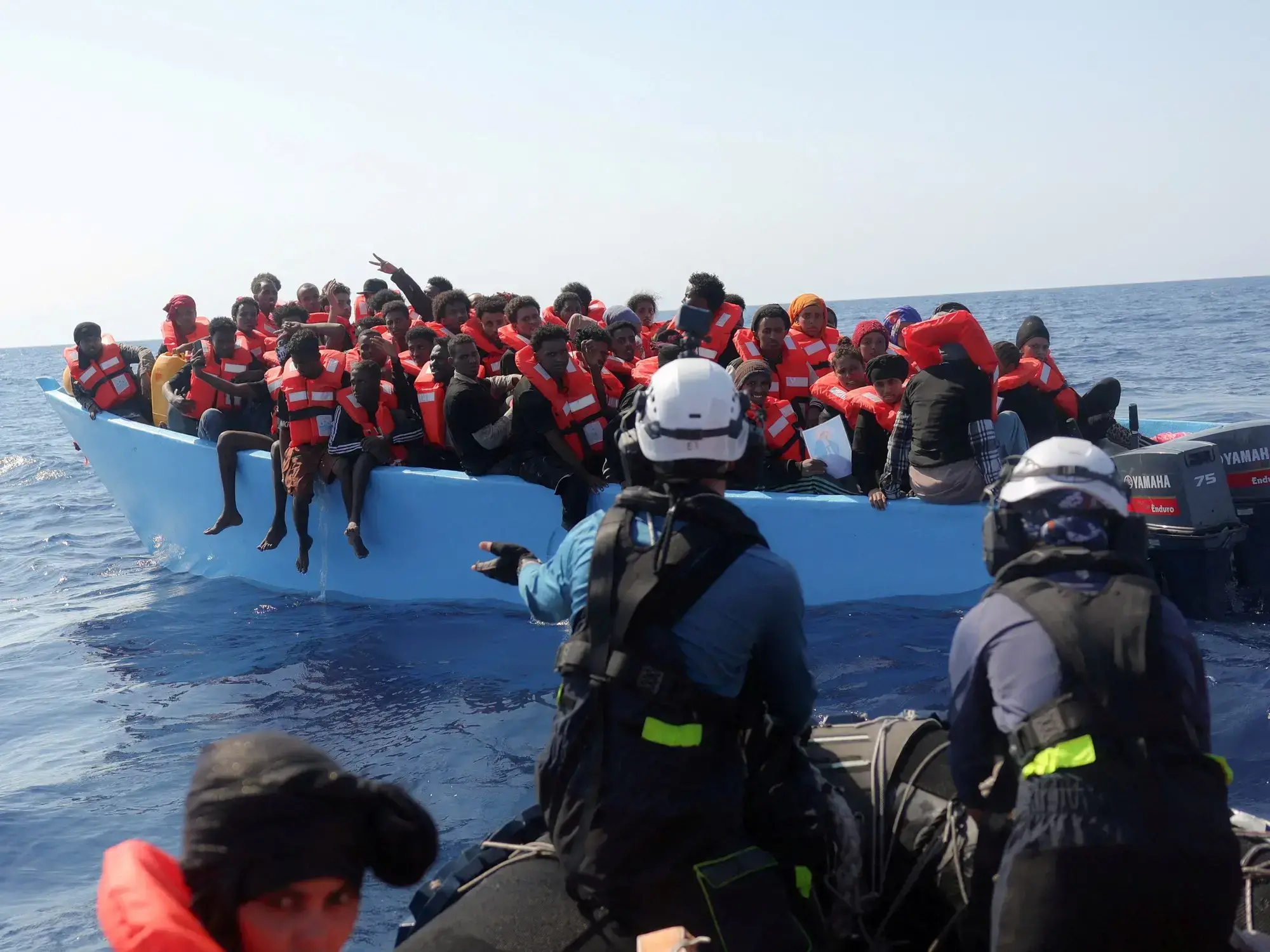 Migrantes rescatados en la zona central del Mar Mediterráneo en noviembre pasado.