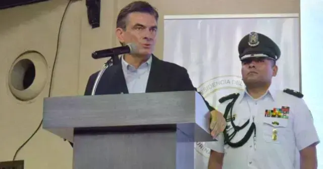 El presidente Rodrigo Paz en la Cumbre Ferroviaria en Santa Cruz.