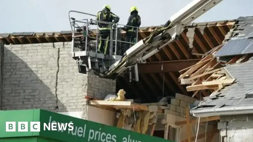 Explosión en la estación de servicio de Creeslough en octubre de 2022.