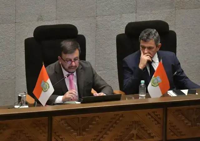 El ministro de Hidrocarburos, Mauricio Medinaceli, en la Asamblea Legislativa.