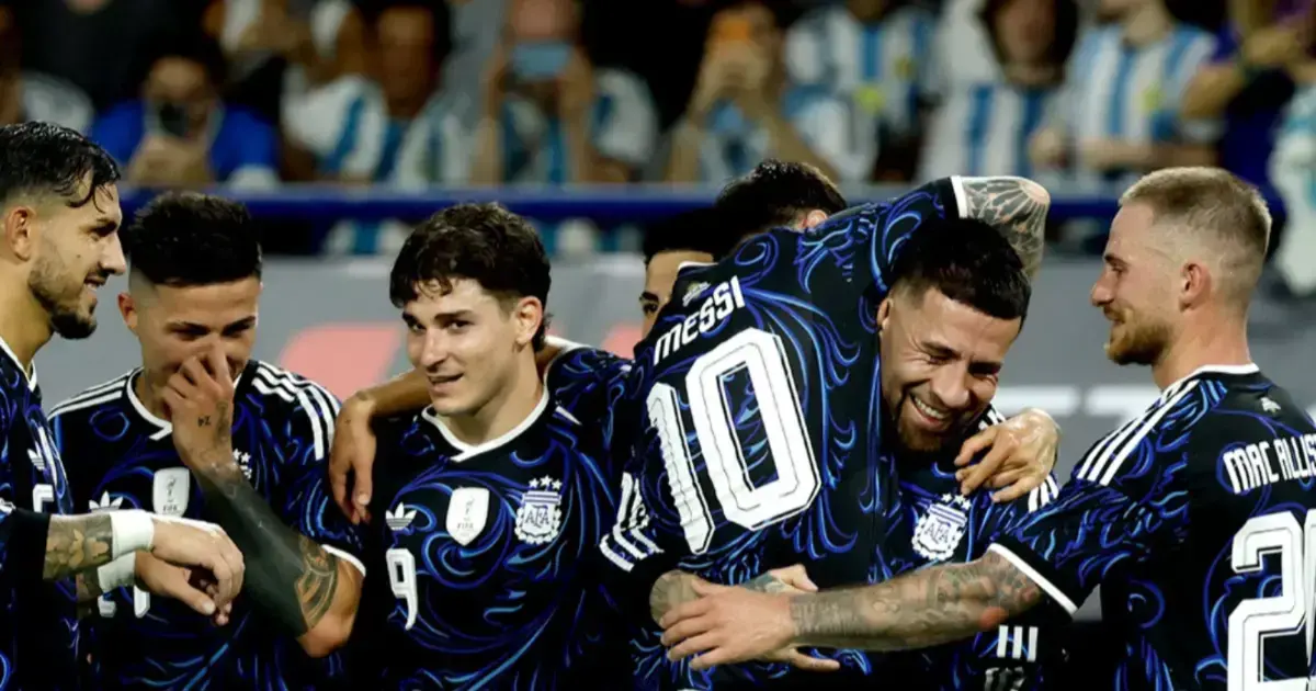 Jugadores de Argentina celebrando un gol ante Mauritania.