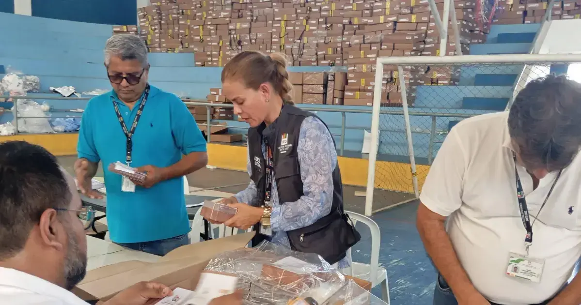 Imagen referencial del trabajo en el Tribunal Electoral Departamental de Santa Cruz.